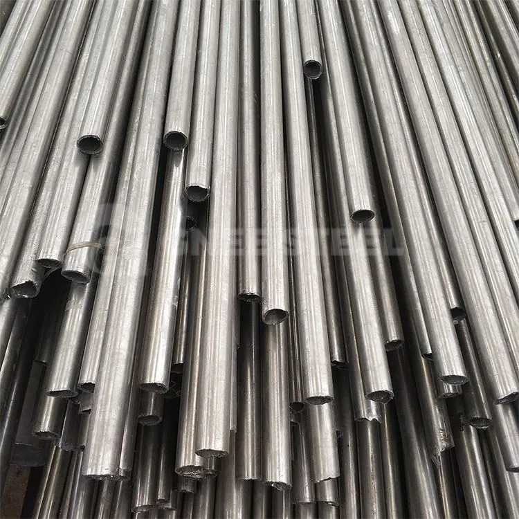 Tubo de precisão de aço sem costura ST45